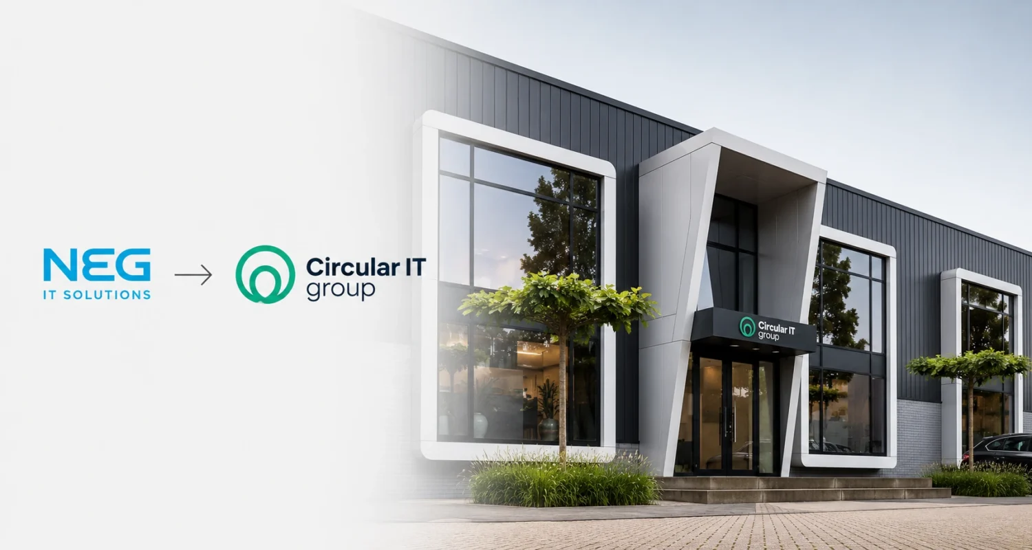 Logos de NEG IT-Solutions et de Circular IT group affichés devant le siège de Circular IT group, symbolisant l'intégration de NEG IT-Solutions au sein de Circular IT group.