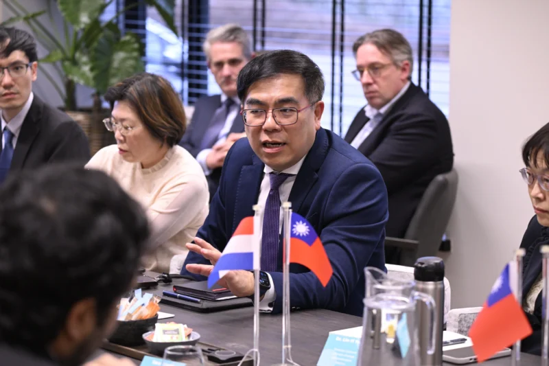 Taiwan Ministry of Environment delegation visiting Circular IT group