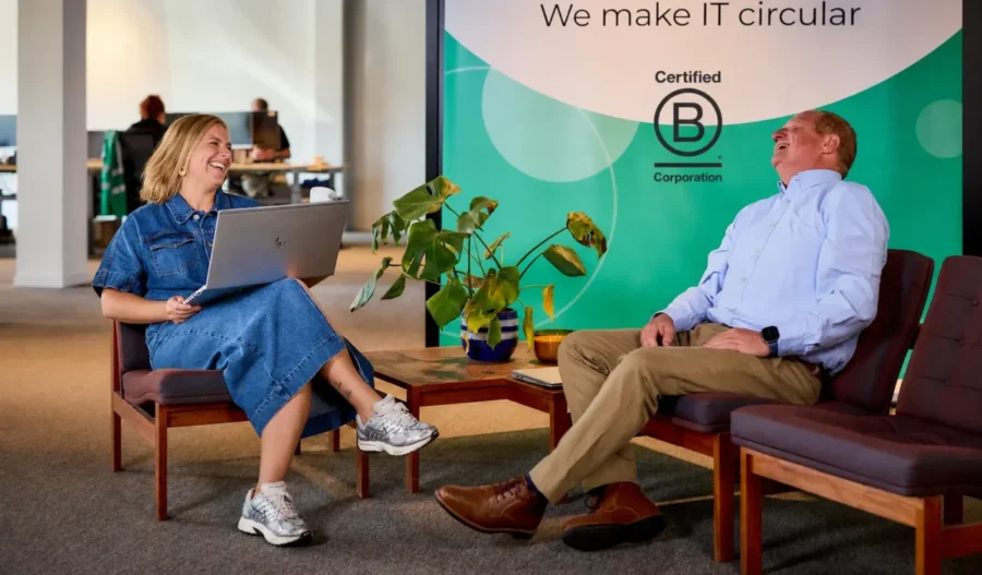 À l’intérieur de l’installation ITAD certifiée B Corp de Circular IT group en Belgique, où les équipements informatiques d’entreprise sont testés, reconditionnés et préparés en toute sécurité pour un réemploi circulaire.
